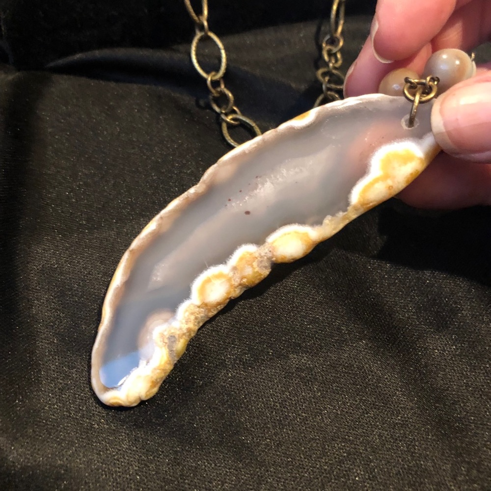 Beautiful Geode Necklace - Picture 4 of 5